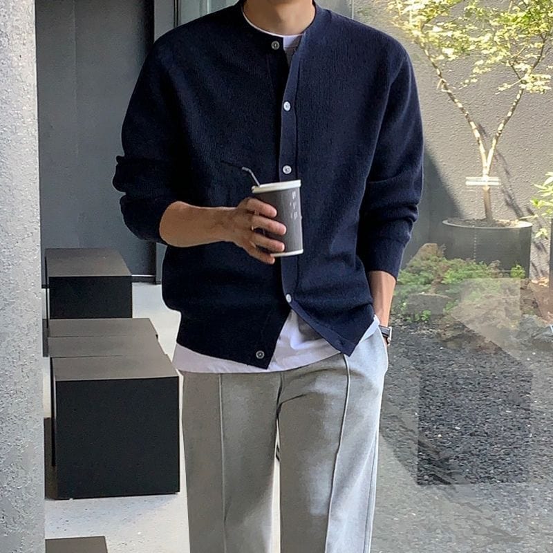Laurence - Classic Cardigan Sweater